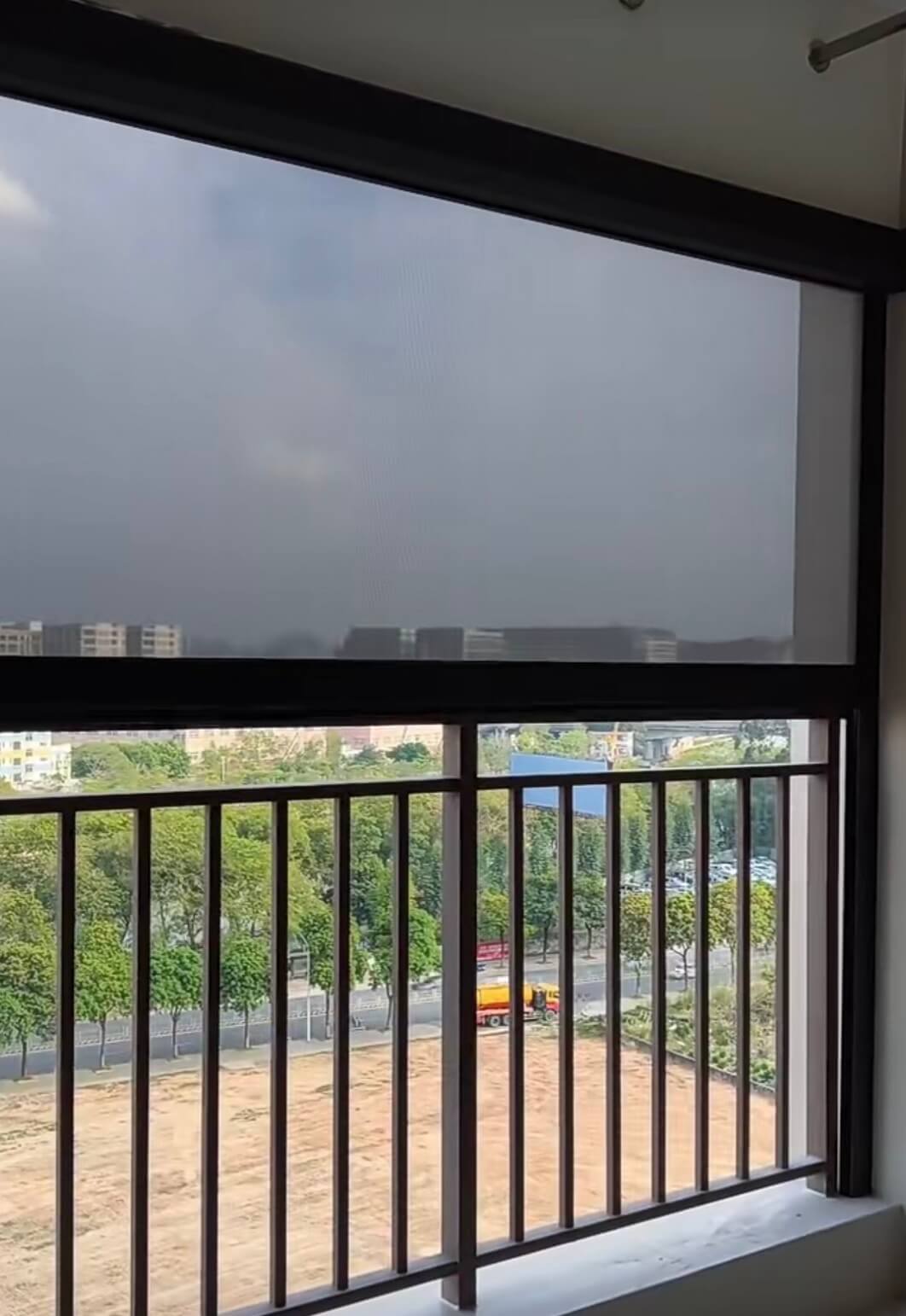 防風捲簾